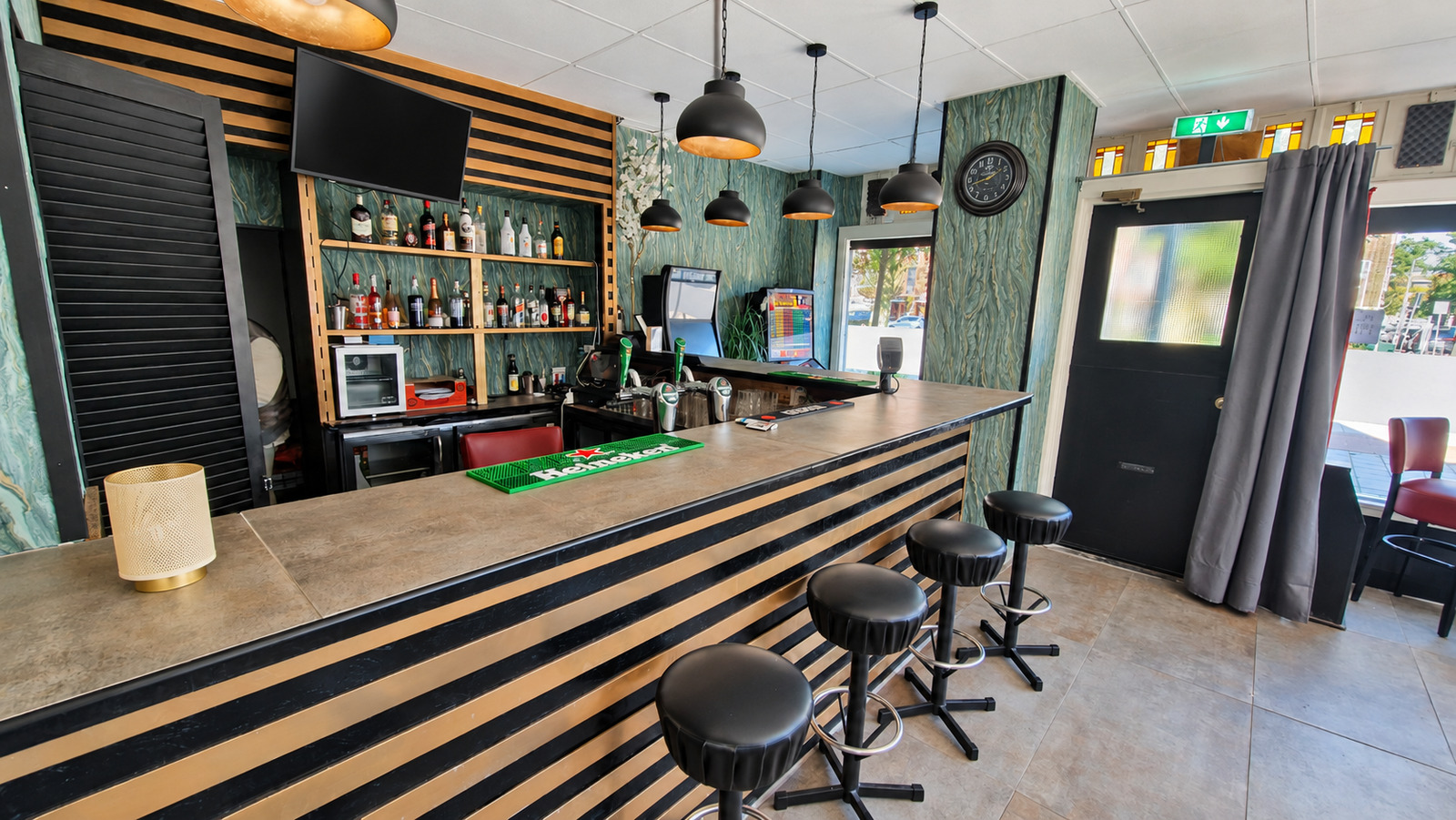 Cafe aan de Thorbeckelaan in Den Haag te koop — foto 4