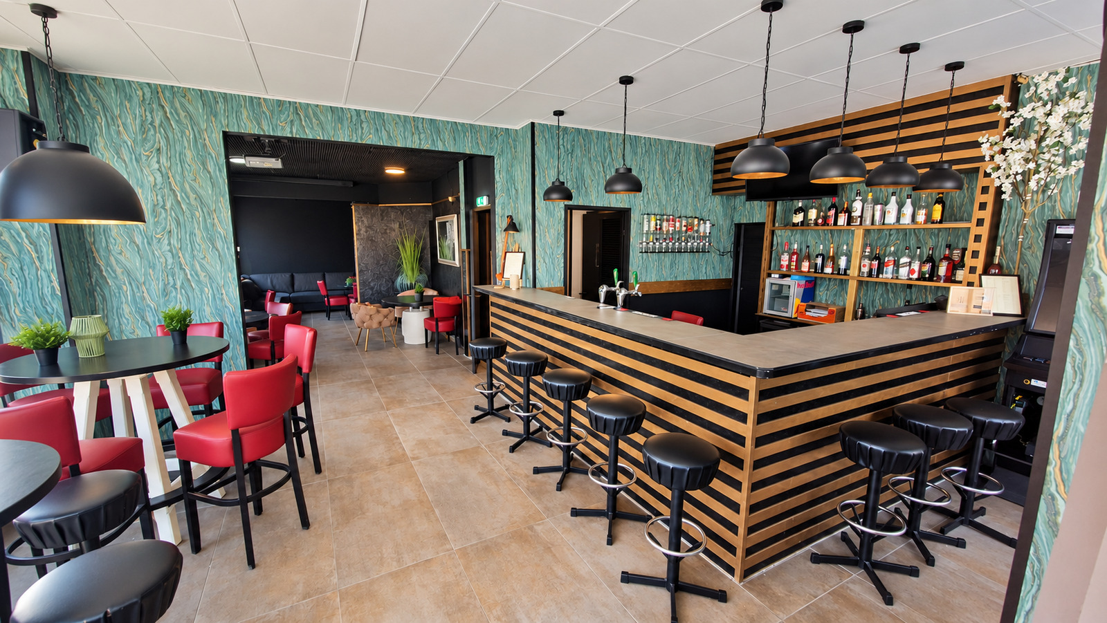 Cafe aan de Thorbeckelaan in Den Haag te koop — foto 2