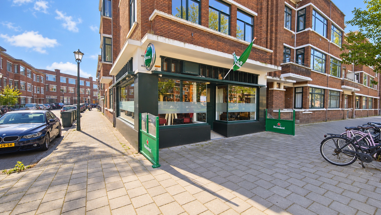 Cafe aan de Thorbeckelaan in Den Haag te koop — foto 1