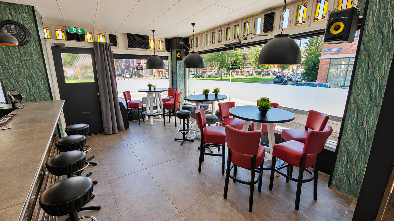 Cafe aan de Thorbeckelaan in Den Haag te koop — foto 3