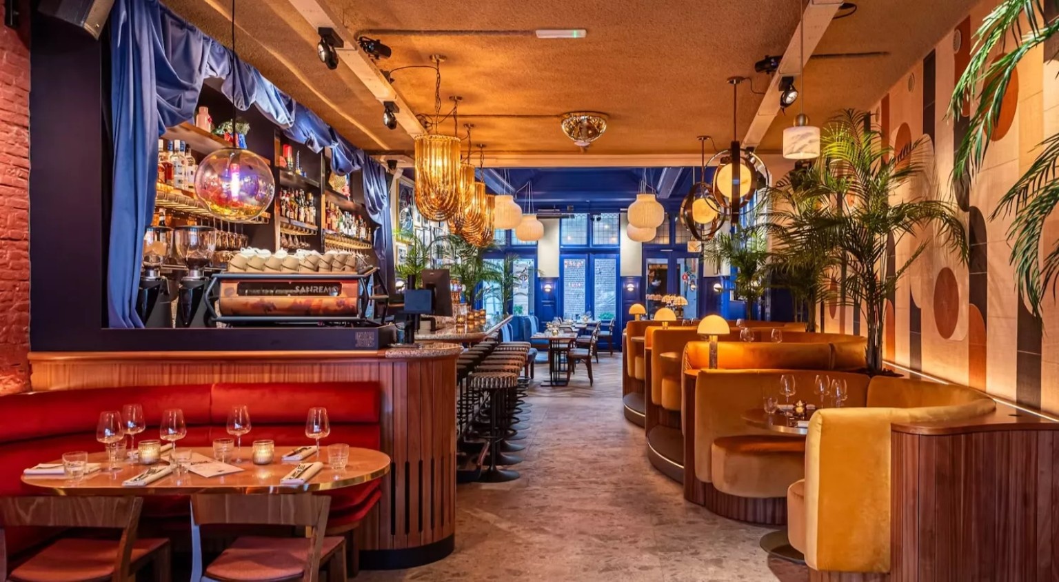 L’Amour Toujours Den Haag — foto 1